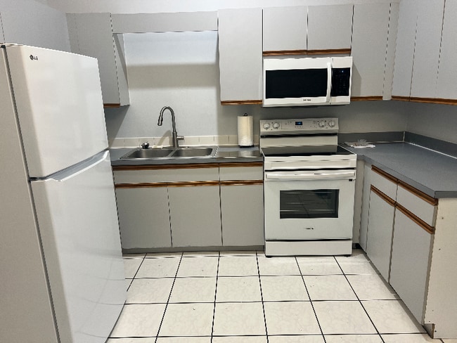 Photo - 6113 Michael Dr Apartment