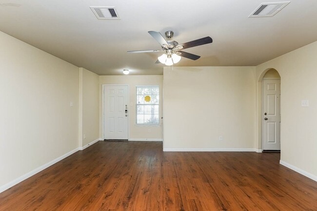 Building Photo - 18723 S Lyford Dr