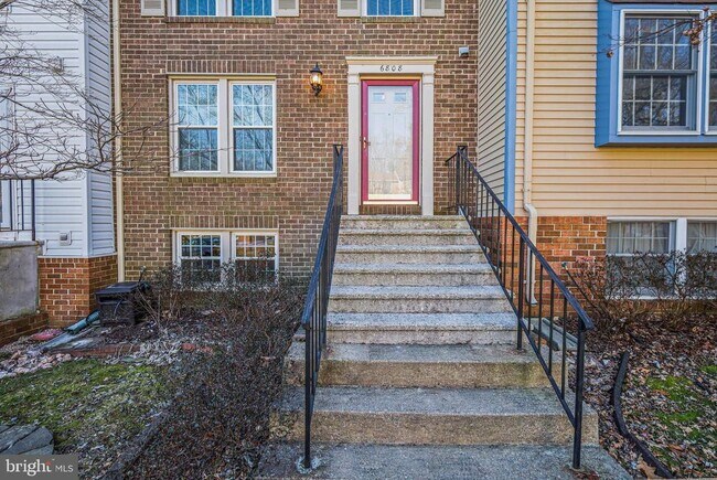Building Photo - 6808 Heatherway Ct