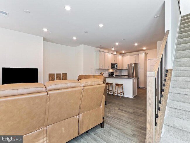 Foto del edificio - 1001 Greenwich Dr