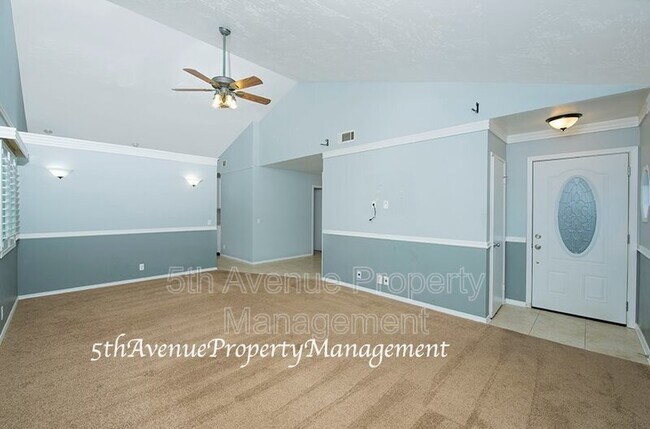 Foto del edificio - 620 Myrtlewood Ct