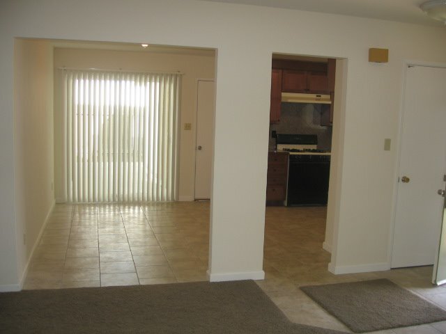 Building Photo - Rosemont home