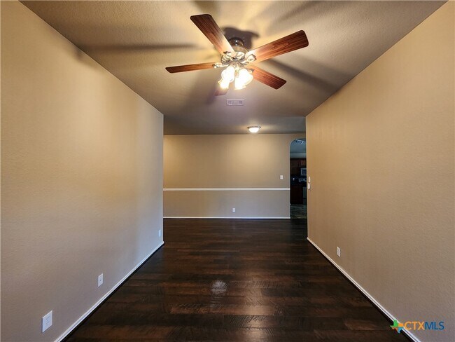 Foto del edificio - 246 Crane Crest Dr