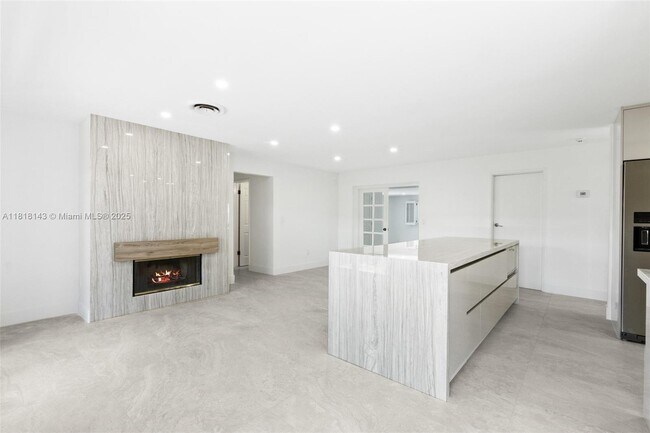 Foto del edificio - 2070 NE 54th Ct