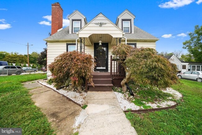 Building Photo - 624 Armstrong Ave