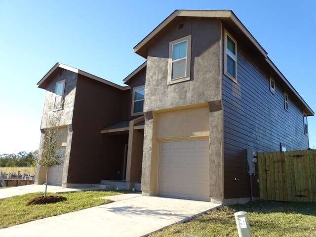 Building Photo - 6623 Mia Way