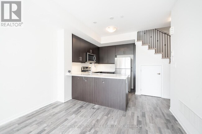 Photo du bâtiment - 1460 Whites Rd N