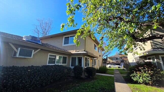 Foto del edificio - 847 Gilchrist Dr