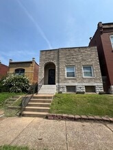 Building Photo - 3207 Dakota St