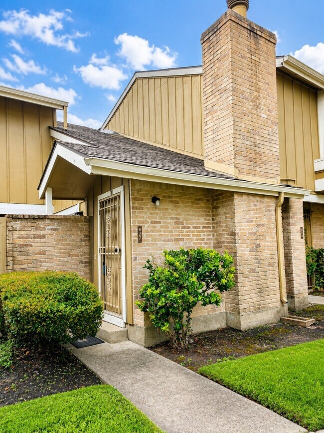 Building Photo - 6106 W Airport Blvd