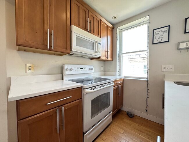 Building Photo - 840 Huntington Ave