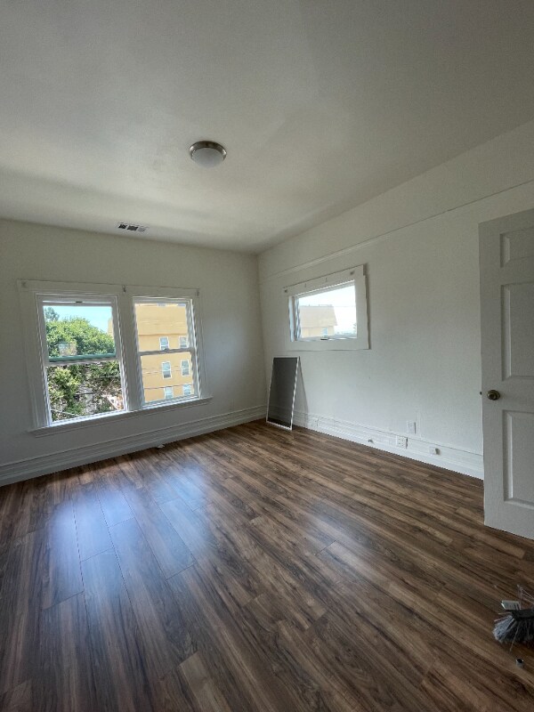 Foto del edificio - 2243 Dwight Way