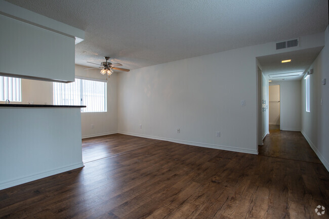 2HAB, 1BA - 1025 ft² - Cypress Pointe Apartments