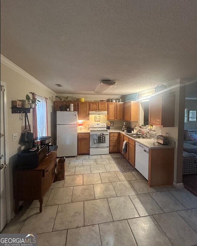 Building Photo - 215 Hodgson Dr