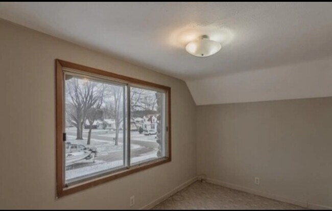 Dormitorio 3 de 4 - 802 Le Hillier St