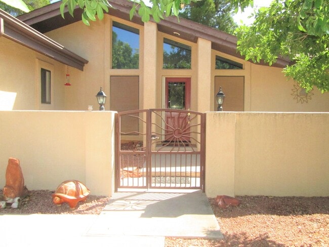 Building Photo - Unfurnished, 1-year long-term rental
