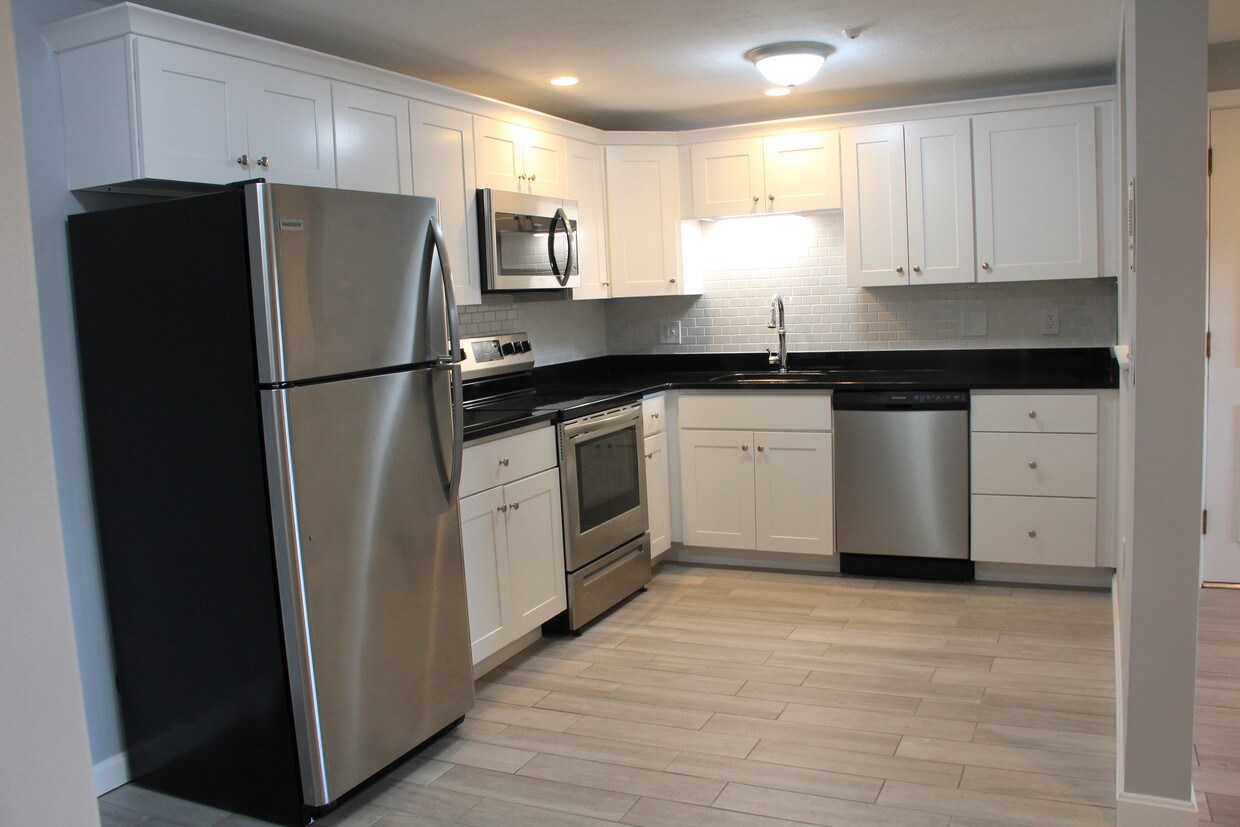 6 Williamsburg Ct, Shrewsbury, MA 01545 Condo for Rent in Shrewsbury