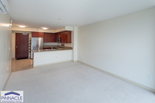 Building Photo - 909 Kapiolani Blvd