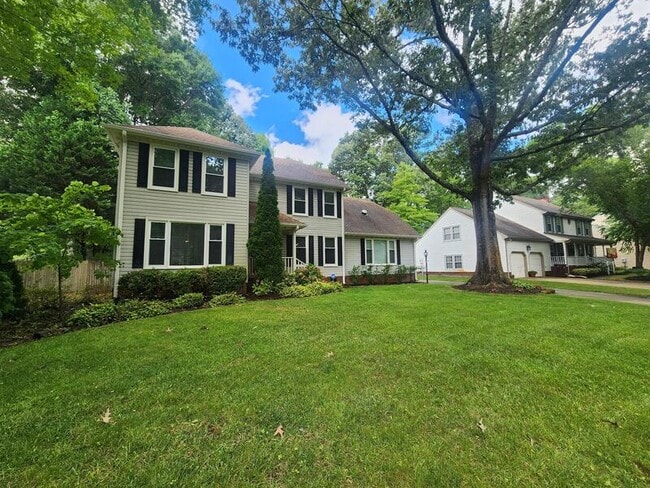 Building Photo - 720 Aguila Drive