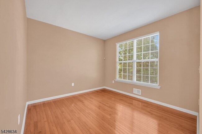 Foto del edificio - 31 Winding Hill Dr