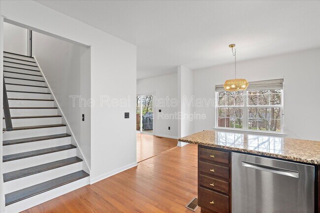 Foto del edificio - 1147 Coker Cir