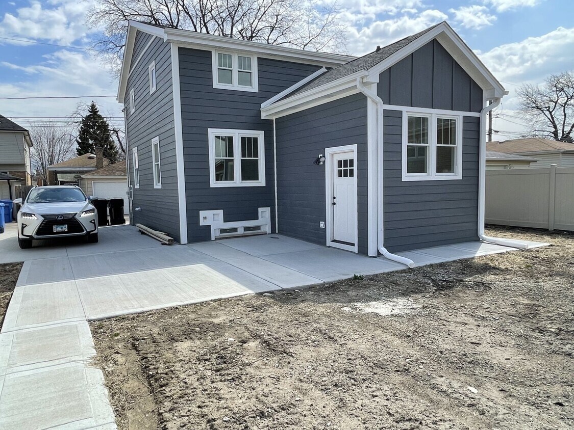 5137 S Newland Ave, Chicago, IL 60638 Townhome Rentals in Chicago IL