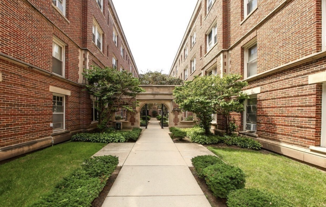 Foto principal - 4120 N Sheridan Rd