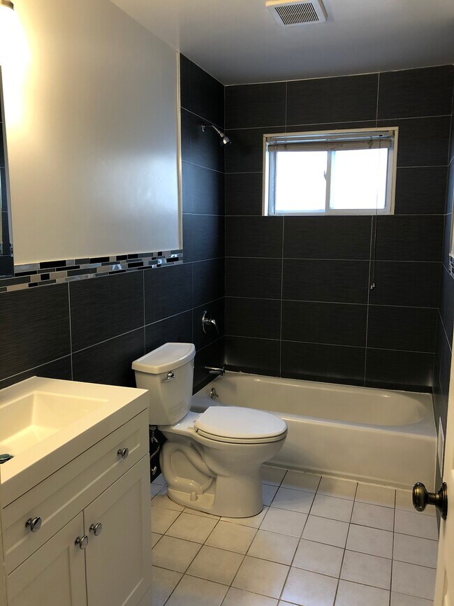 Building Photo - 53 E Stroud Ave