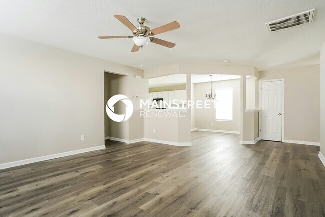 Foto del edificio - 4 Bedroom Pet-Friendly Home in Knightdale, NC with Main Street Renewal