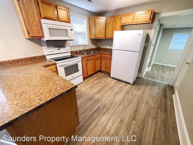 Building Photo - 2 br, 1 bath House - 60 Evergreen Drive