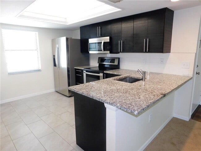 Building Photo - 510 Meadow Ln