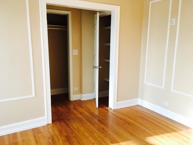Building Photo - Fantastic Updated 1bed in Belmont Craigin