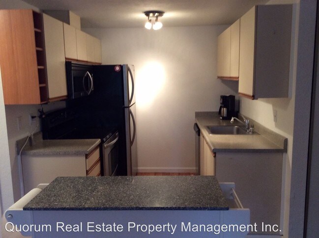 Building Photo - 2 br, 1 bath House - 715 N 130th St #A204