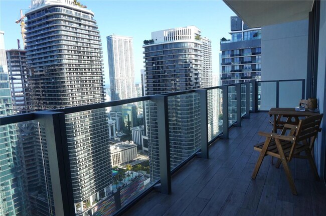 Foto del edificio - 88 SW 7th St