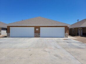 Building Photo - 2616 E 14th St