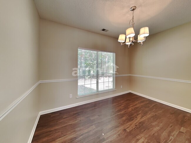 Building Photo - 8638 Flowers Court