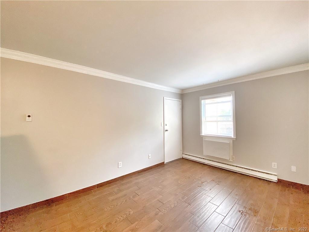 Primary Photo - 25 Maple St