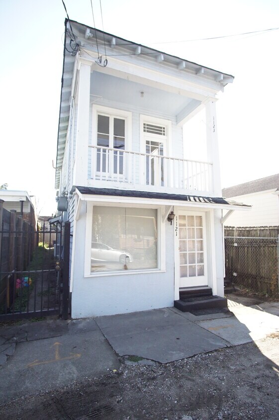 Primary Photo - 1123 Dublin St