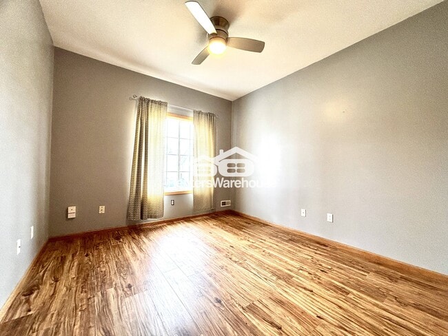 Building Photo - 950 67th St