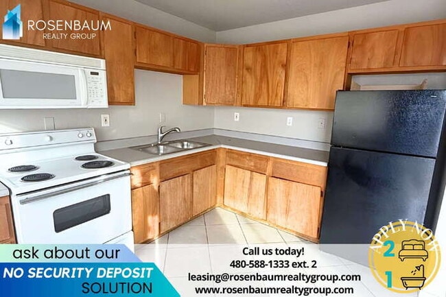 Building Photo - 1702 W Shangri La Rd