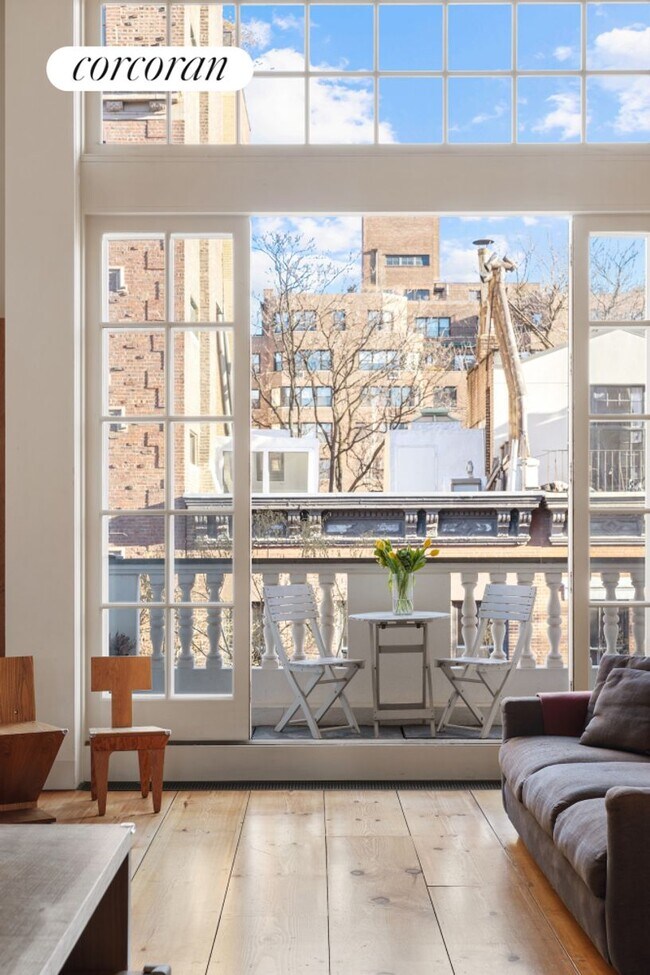 Foto del edificio - 52 W 9th St