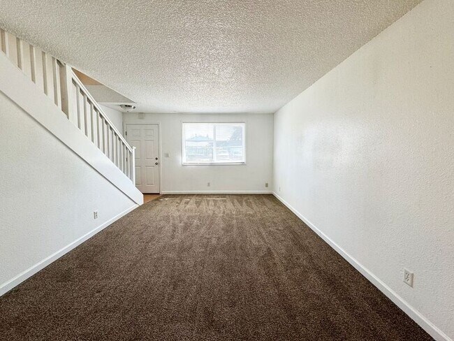 Foto del edificio - 3835 Marshall Ave