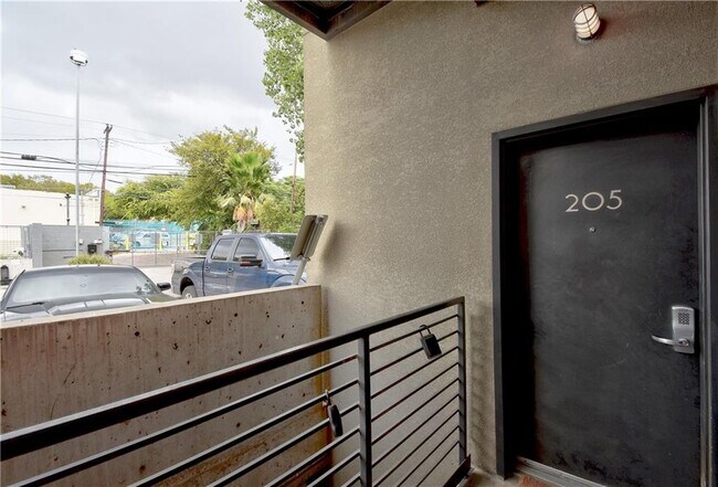 Foto del edificio - 601 Brushy St