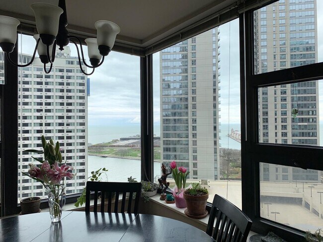 Foto del edificio - 401 E Ontario St