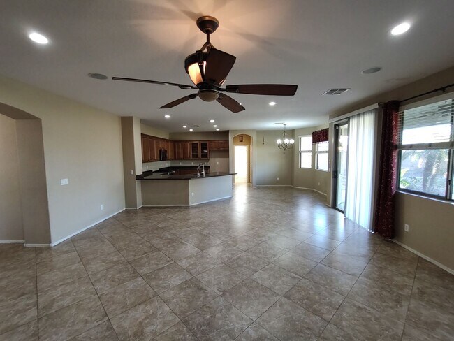 Foto del edificio - 2762 E Galveston St