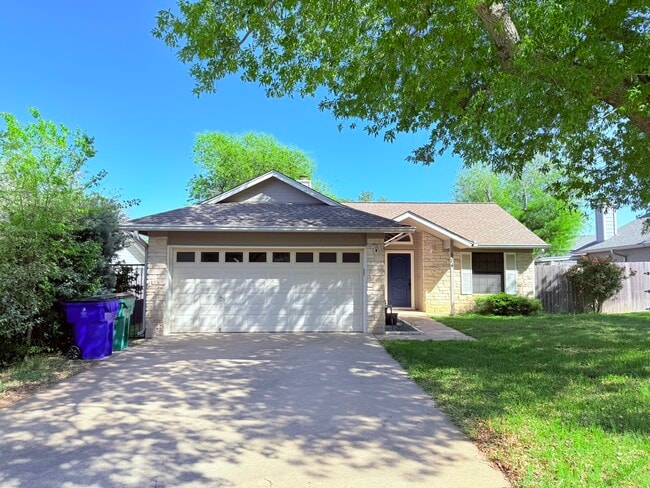 Building Photo - 914 Dover Pass