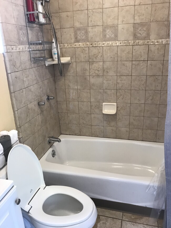 Building Photo - 16311 S Denver Ave