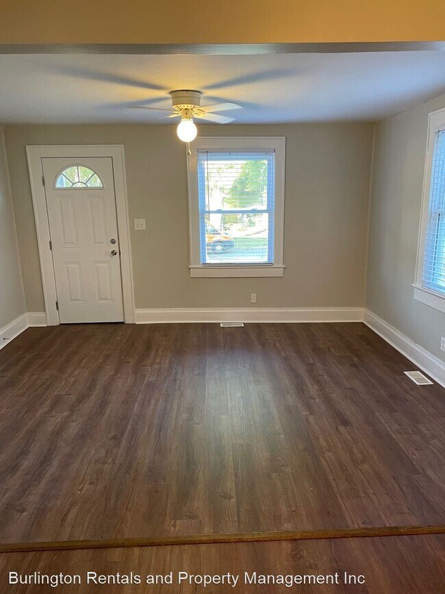 Building Photo - 2 br, 1 bath House - 414 Hawthorne Lane