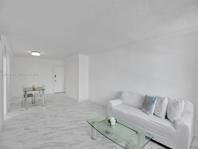 Building Photo - 2501 S Ocean Dr