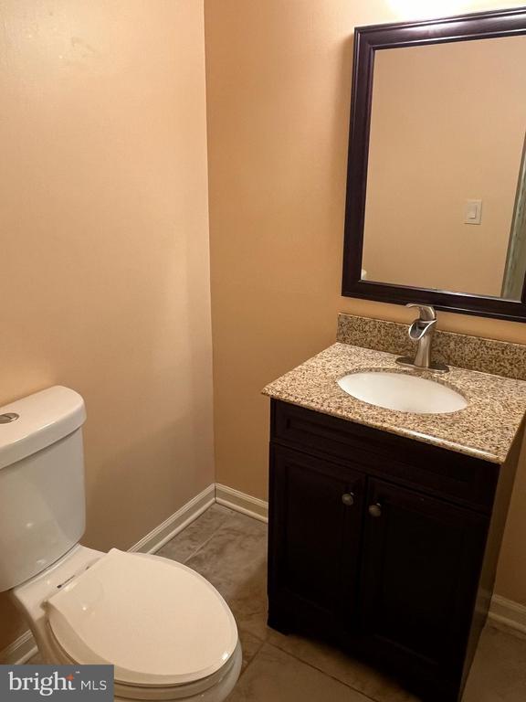 Building Photo - 628 Symphony Woods Dr